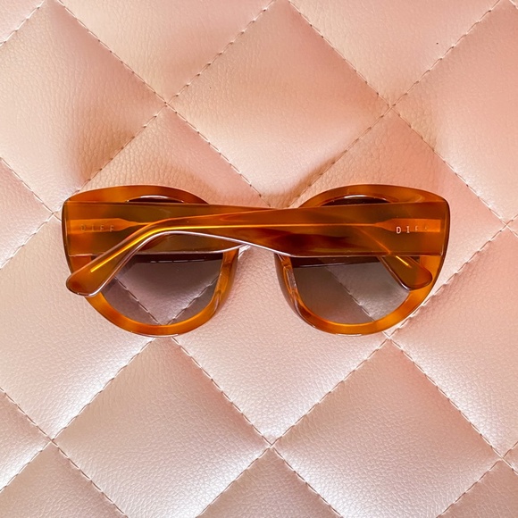 BRAND NEW Diff Eyewear Sunglasses - Picture 2 of 3